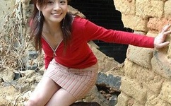 抓着班主任的两只大兔子视频